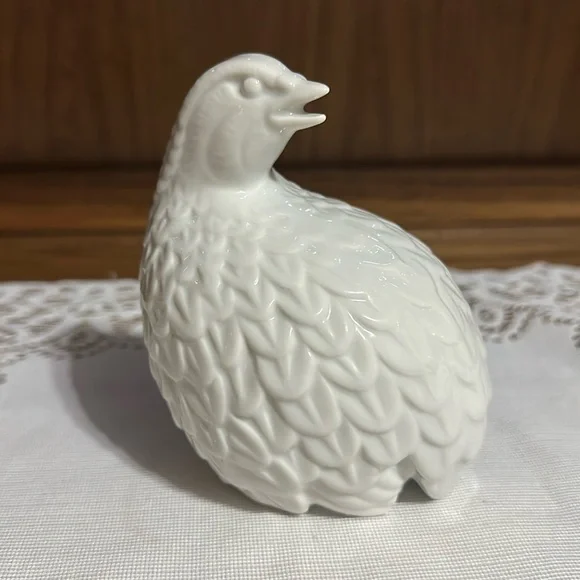 Approximately 4.5×3.5 wide | Accents | Vintage White